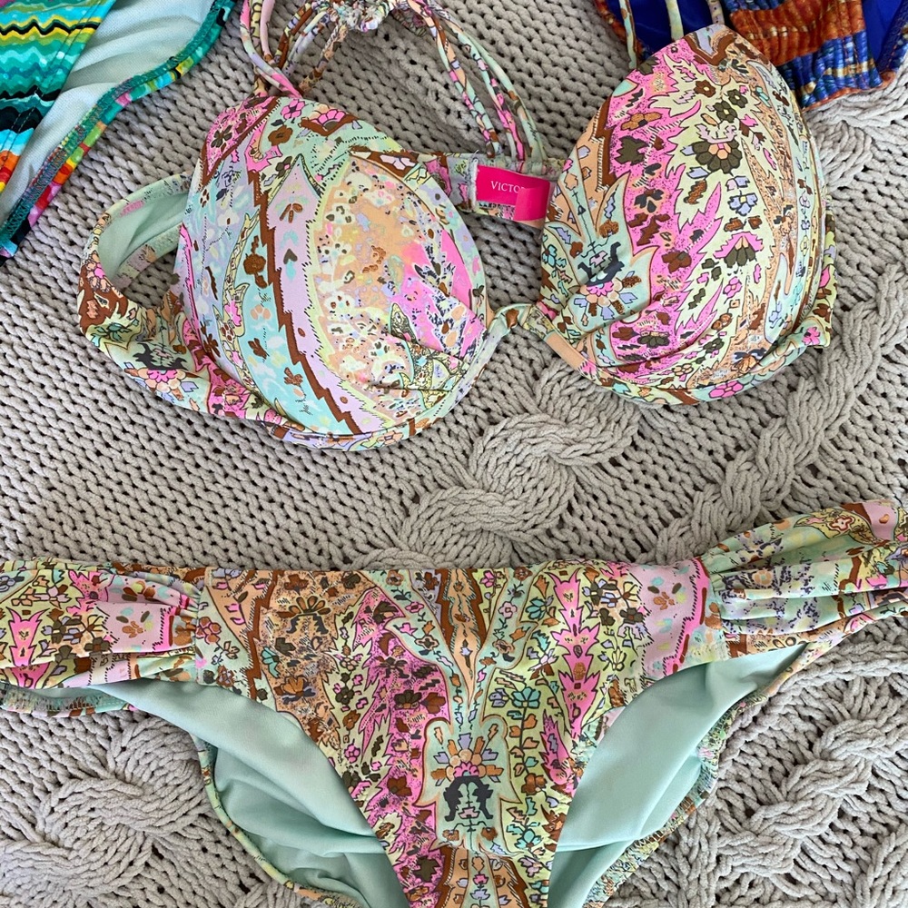 Luli Fama, Victoria’s Secret Swim - Picture 1 of 6